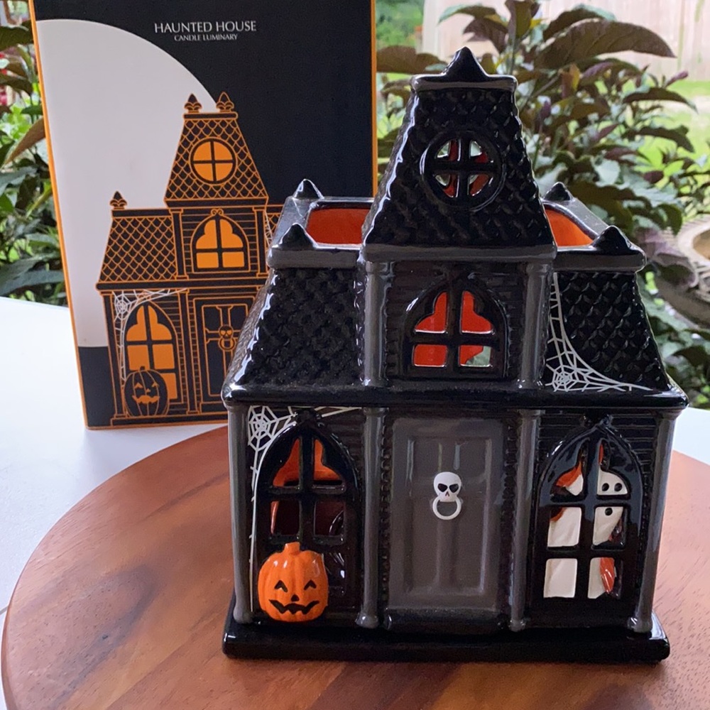 Bath and Body Works Slatkin Haunted House Luminary Candle Holder